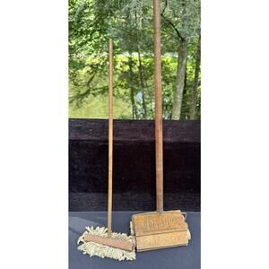Bissell's Midget Carpet Sweeper Cleaner Child's Toy Saleman's Sample Cyco
